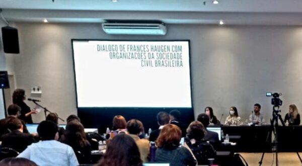 encontro da sociedade civil com Frances Haugen