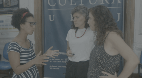 Inteligência Artificial Distribuída? uma entrevista com Timnit Gebru no Brasil